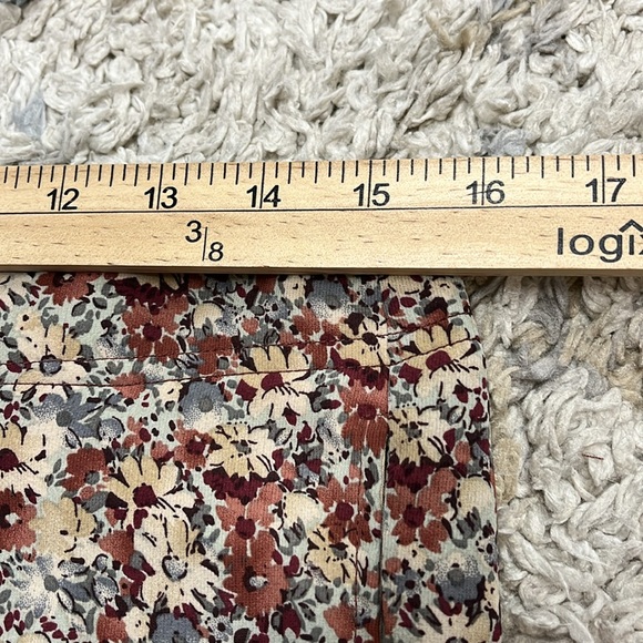 Sold NWT Easel Juniors Large Flare Pants Floral Print Pleats Lightweight Fabric - Picture 6 of 8
